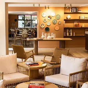https://best-western-hotel-arene-orange.fr-provencehotel.com